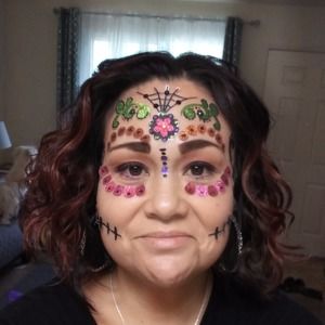 Meet your Posher, Debbie